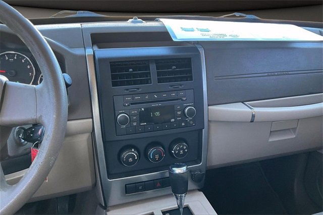 Used 2010 Jeep Liberty Sport image 6