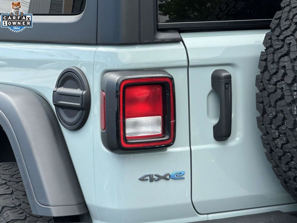 Used 2024 Jeep Wrangler Unlimited AWD/4WD image 9