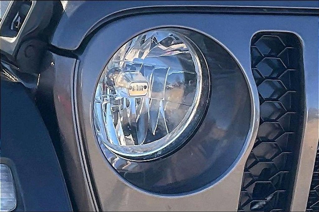 Used 2020 Jeep Gladiator Sport w/ Quick Order Package 24S image 27