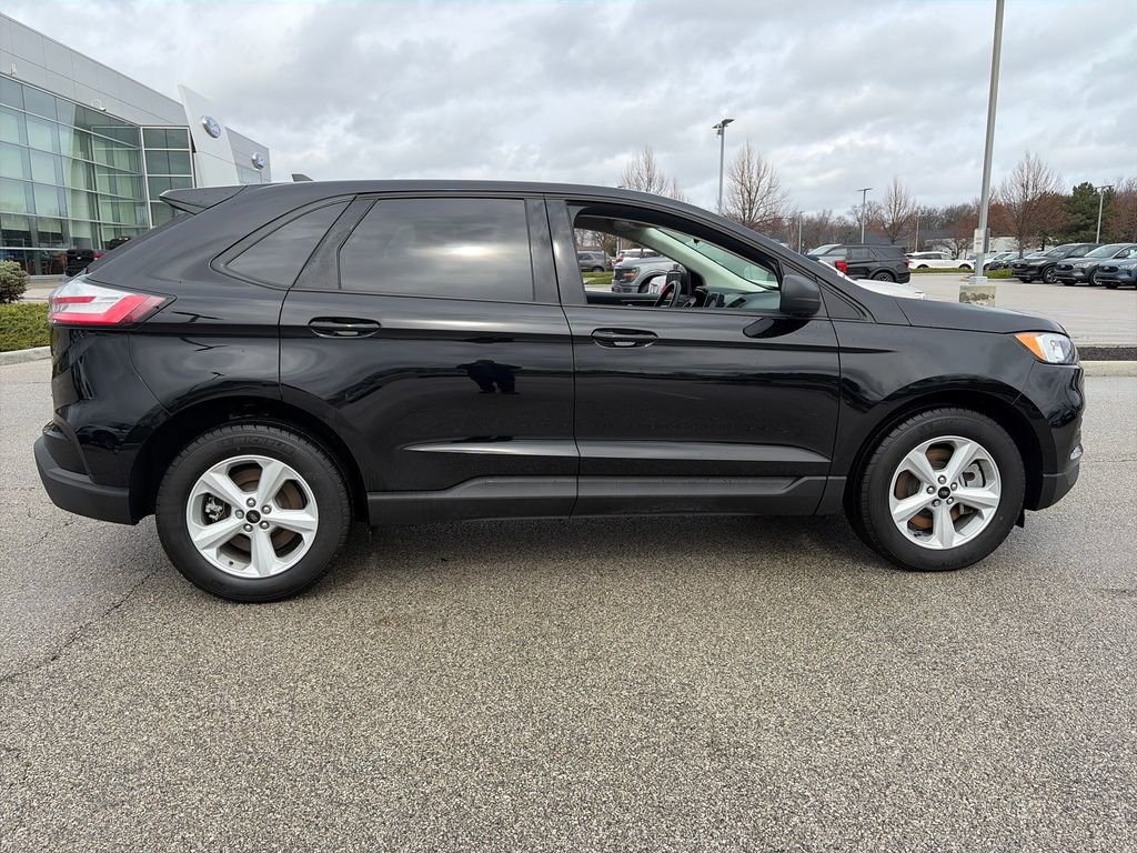 Used 2024 Ford Edge SE image 8