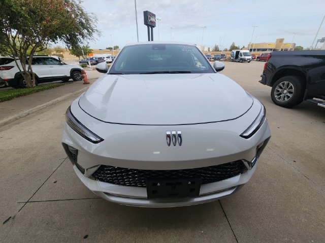 Used 2026 Buick Envista Avenir FWD image 2