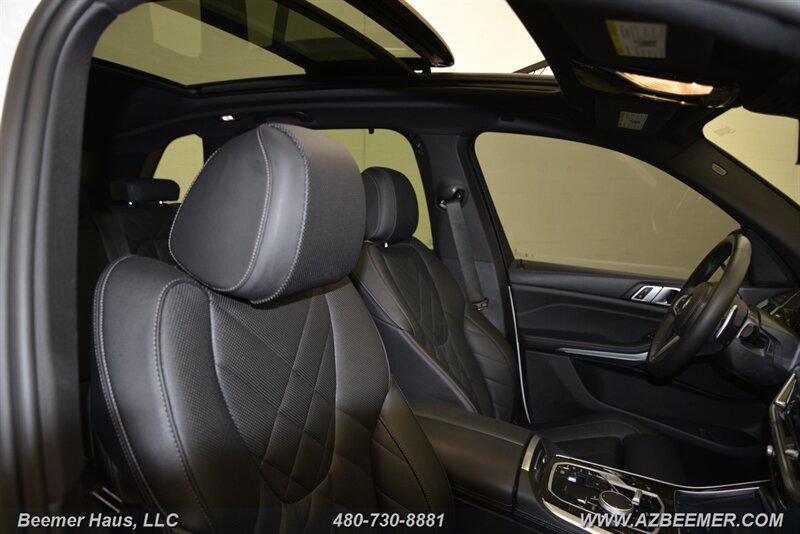Used 2025 BMW X5 xDrive40i w/ M Sport Package AWD/4WD image 19