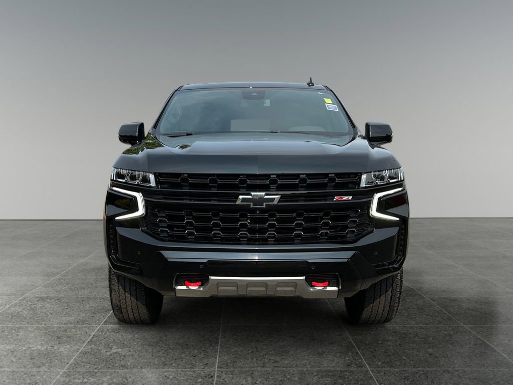 Used 2024 Chevrolet Suburban Z71 w/ Luxury Package image 2