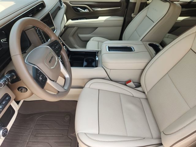 Used 2023 GMC Yukon Denali w/ LPO, Floor Liner Package AWD/4WD image 13