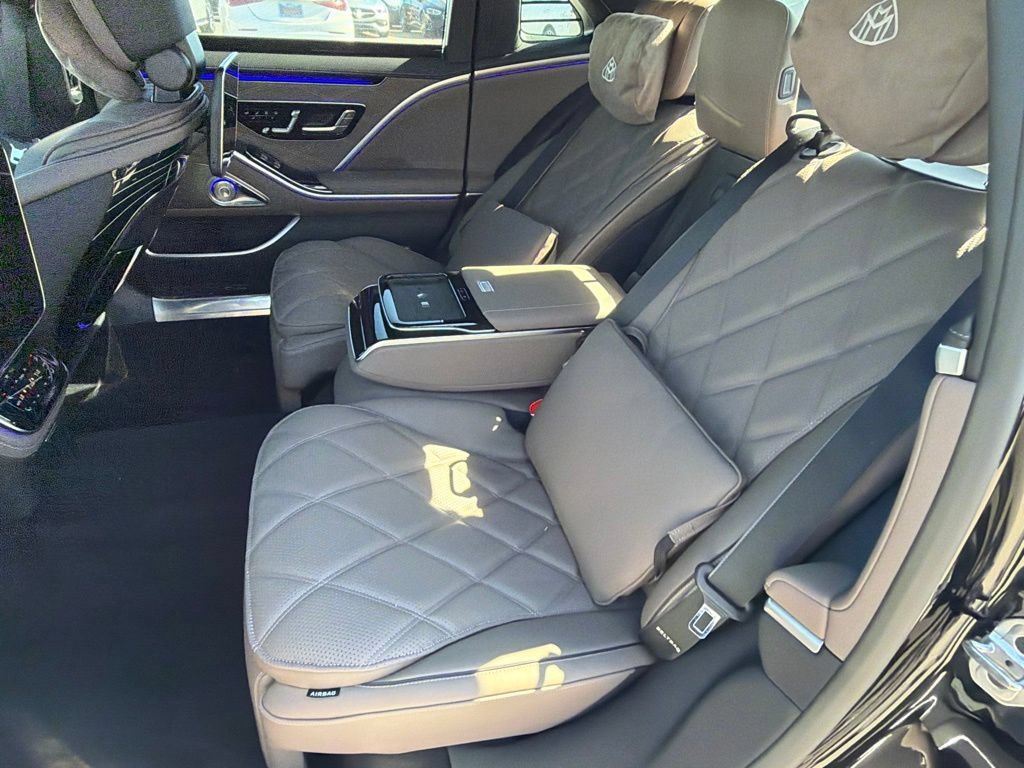New 2026 Mercedes-Benz Maybach S 580 4MATIC image 32