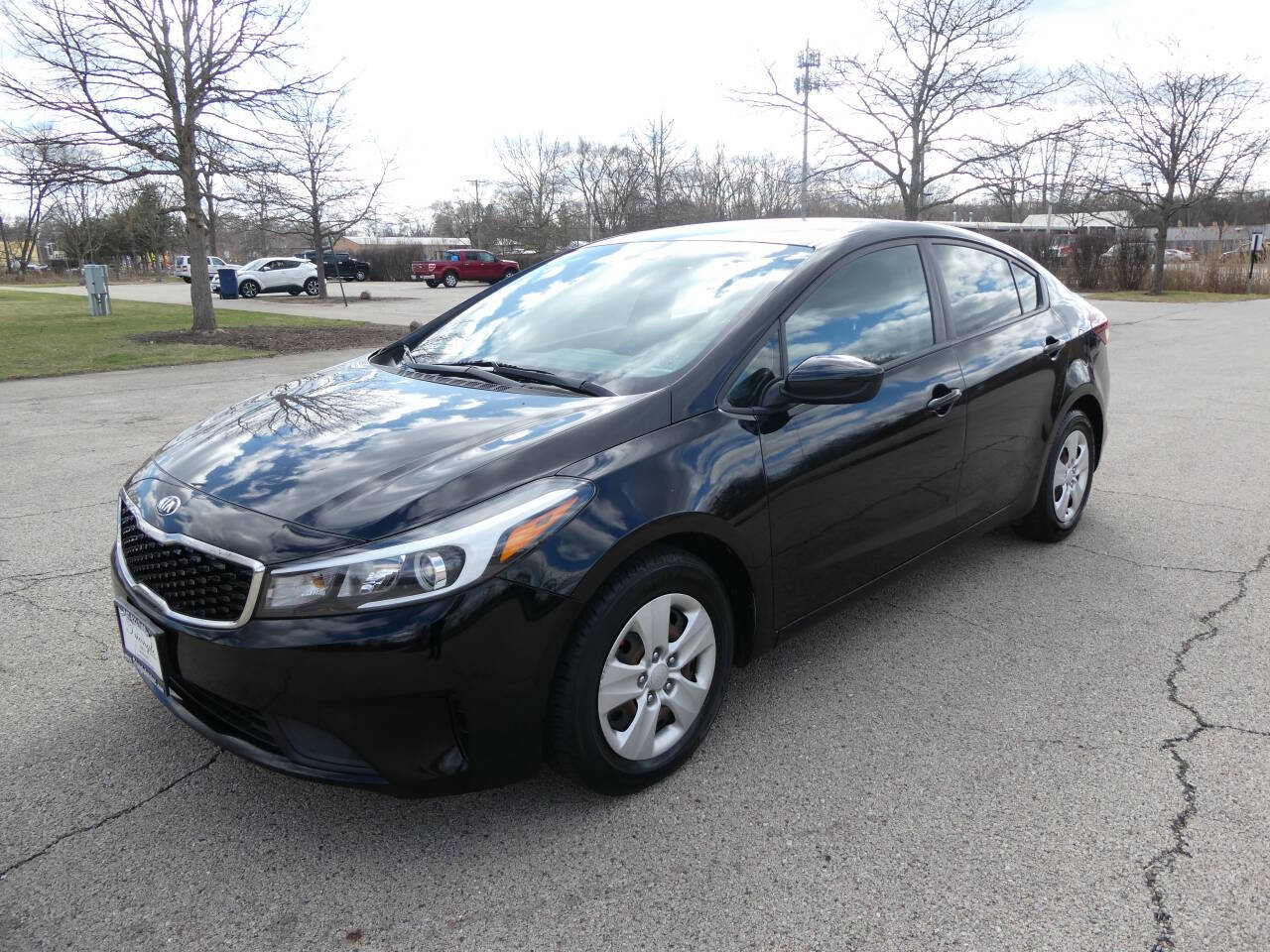 Used 2017 Kia Forte LX image 1