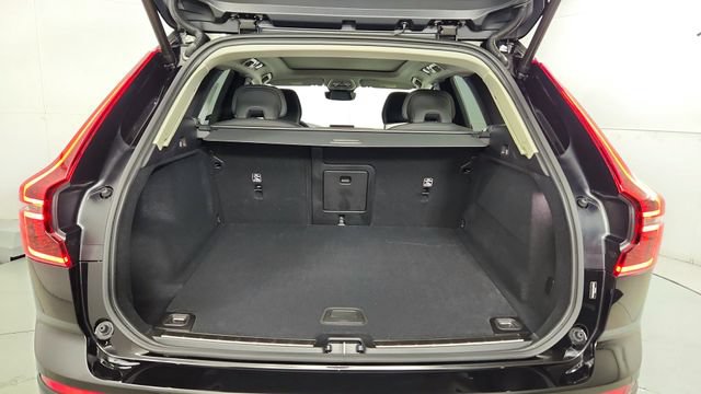 New 2026 Volvo XC60 B5 Plus w/ Protection Package AWD/4WD image 38