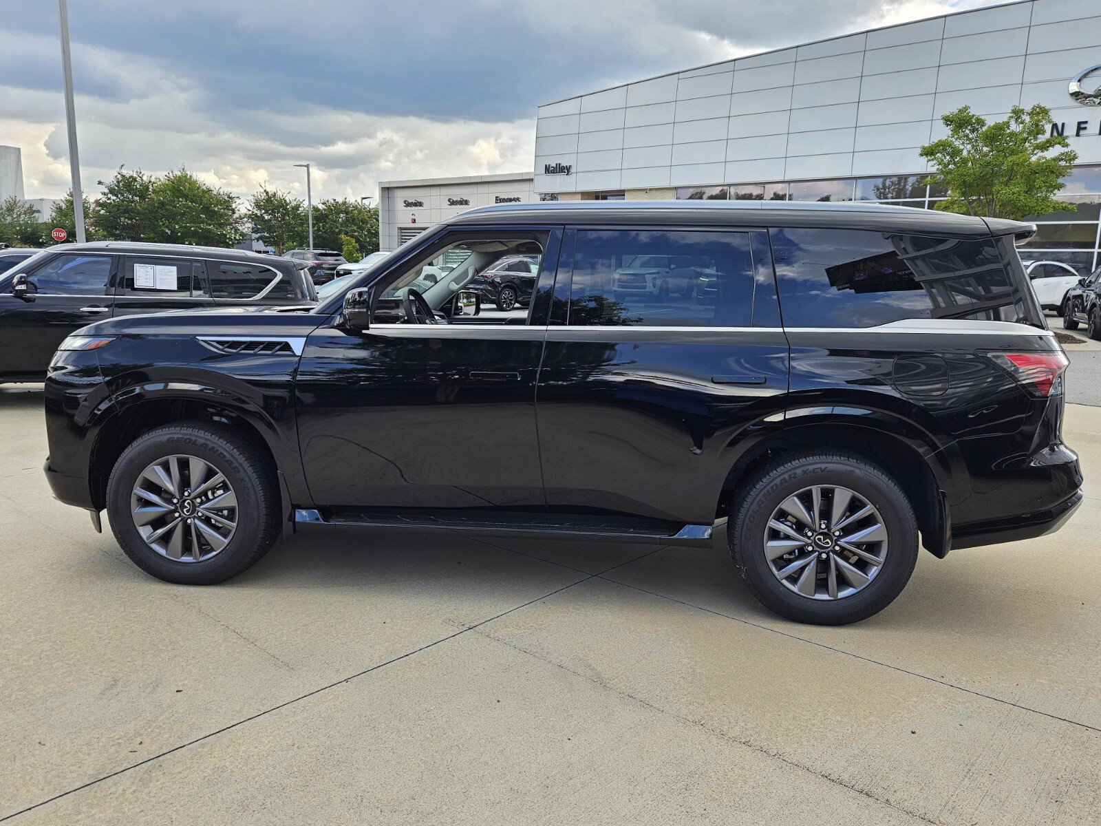 New 2026 INFINITI QX80 Pure w/ Cargo Package AWD/4WD image 9