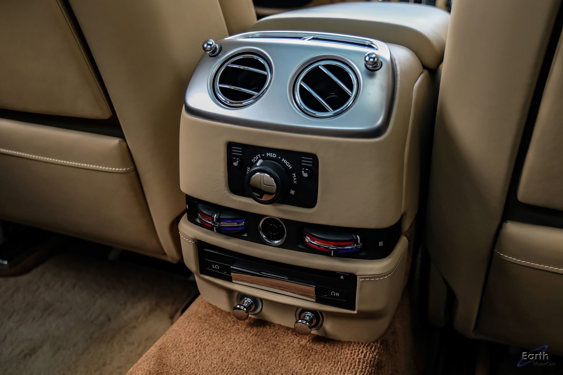 Used 2017 Rolls-Royce Ghost RWD image 88