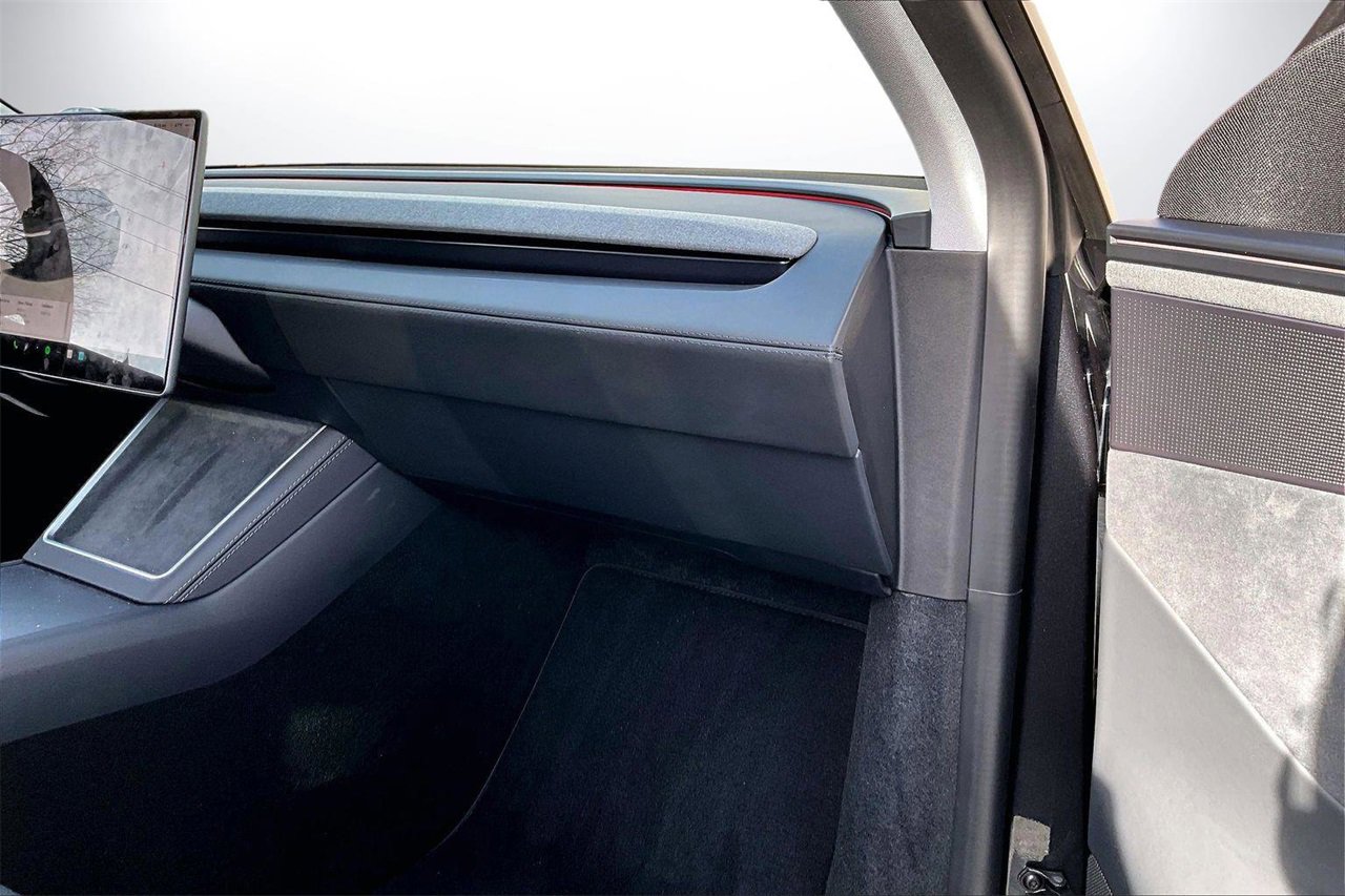 Used 2026 Tesla Model Y Long Range image 21