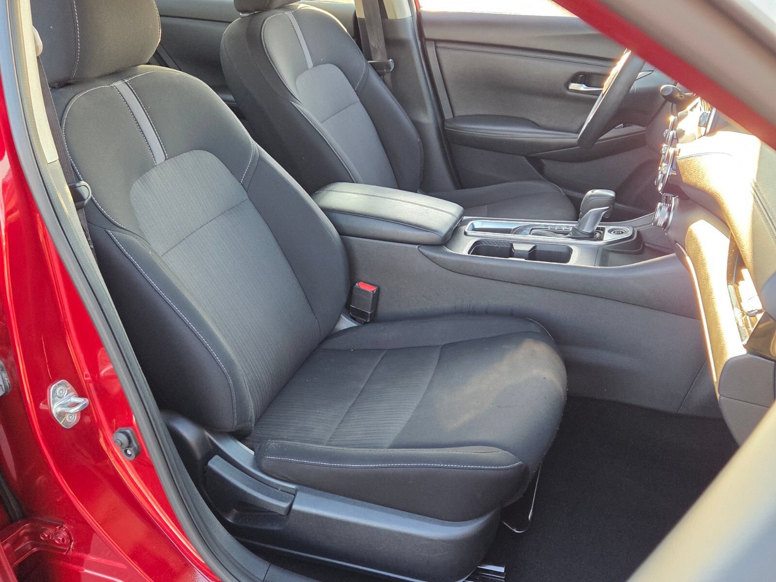 Used 2024 Nissan Sentra SV FWD image 17