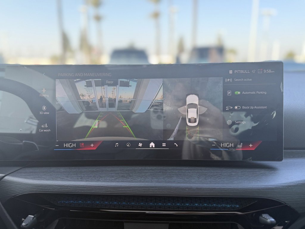 Used 2025 BMW 430i Coupe w/ Convenience Package image 17