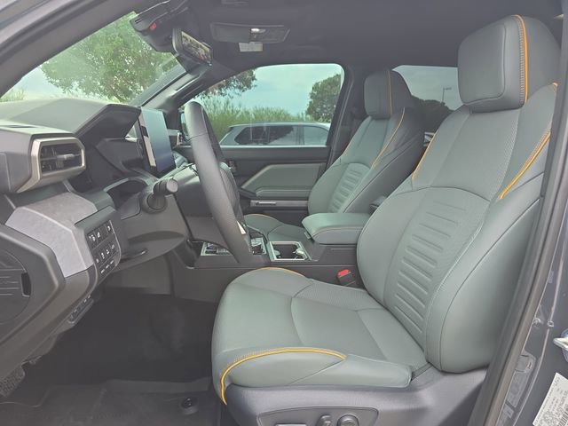 Used 2025 Toyota Tacoma Trailhunter image 14