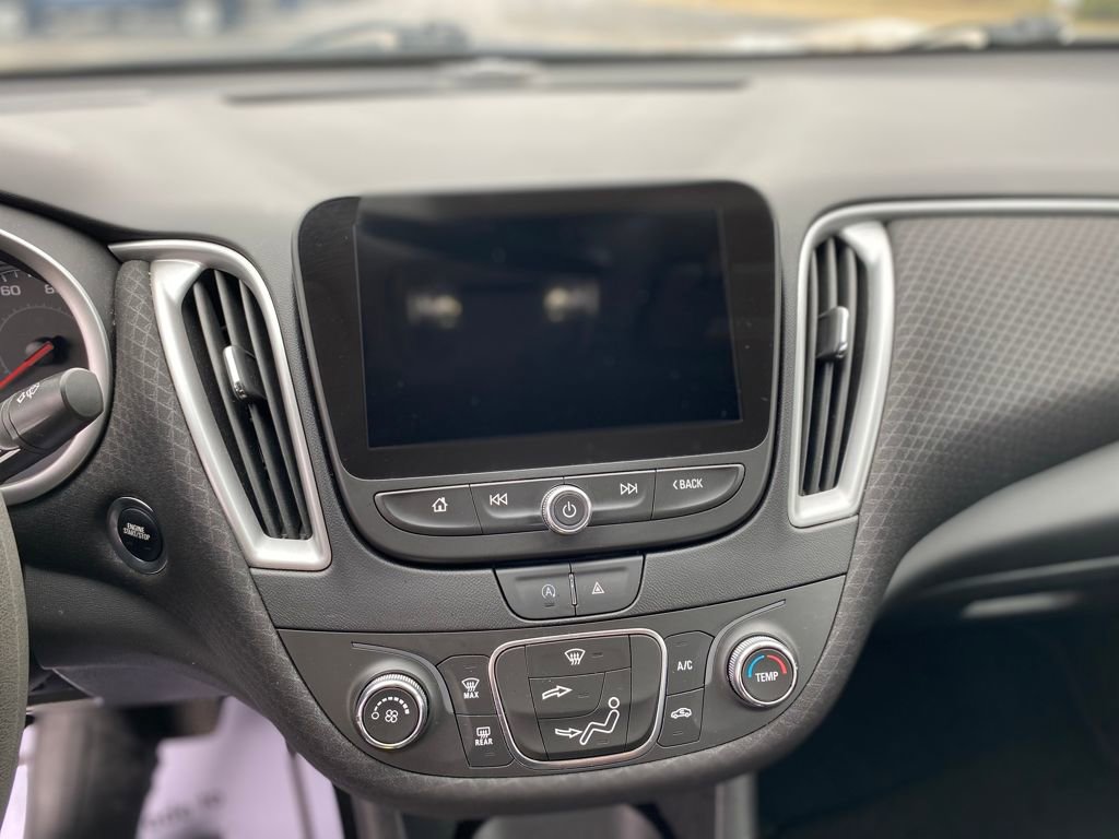 Used 2023 Chevrolet Malibu LS image 25