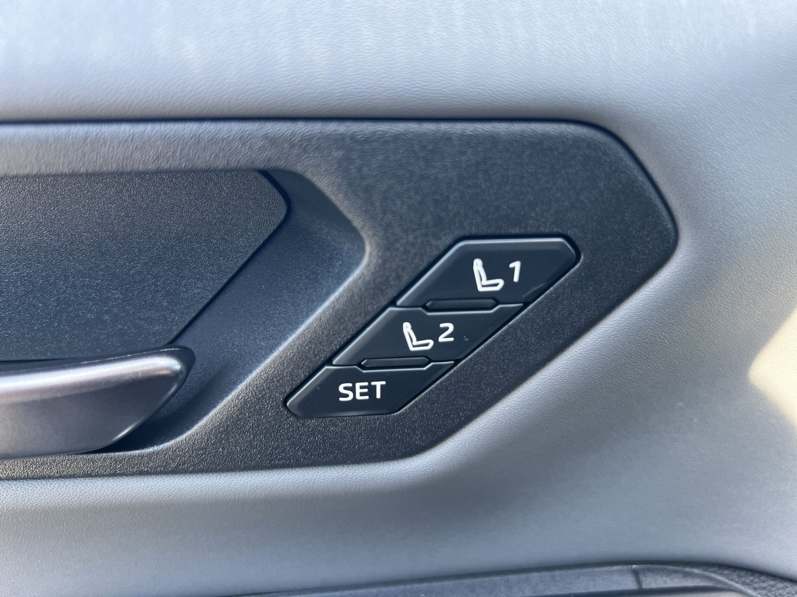 New 2026 Toyota RAV4 XSE AWD/4WD image 24