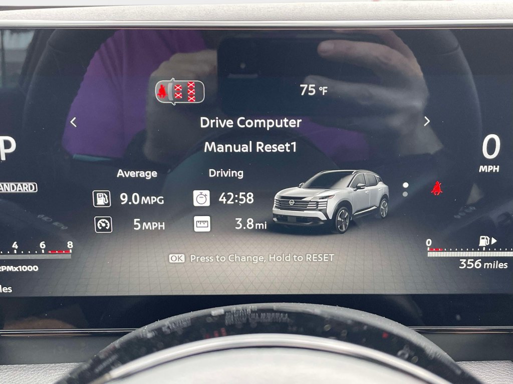 New 2027 Nissan Kicks SR w/ SR Premium Package FWD image 24