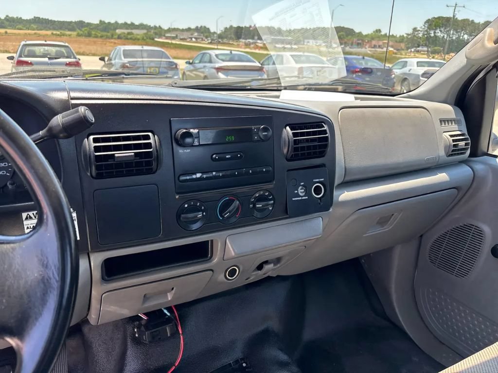 Used 2006 Ford F250 XL RWD image 15