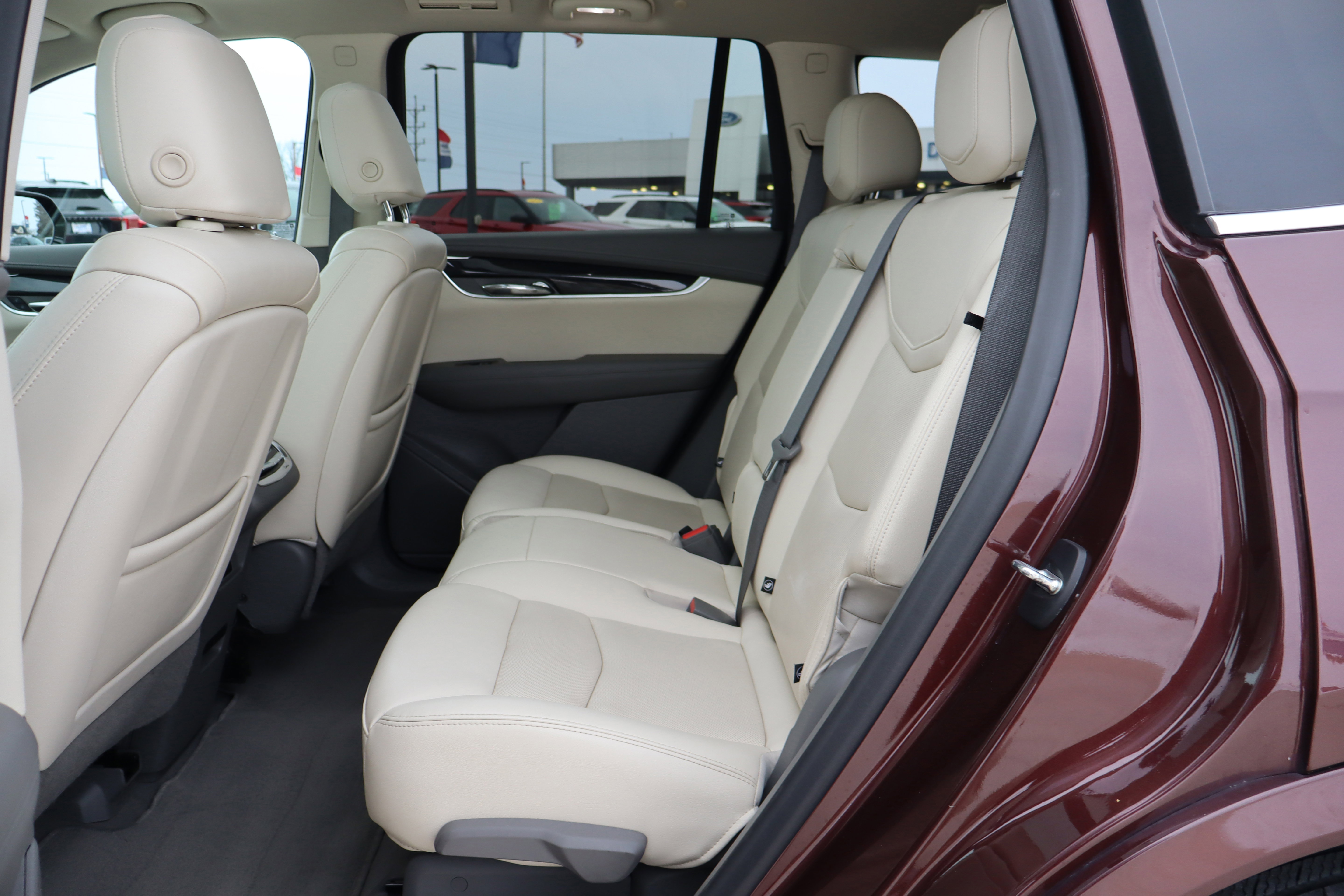 Used 2022 Cadillac XT6 Premium Luxury image 11