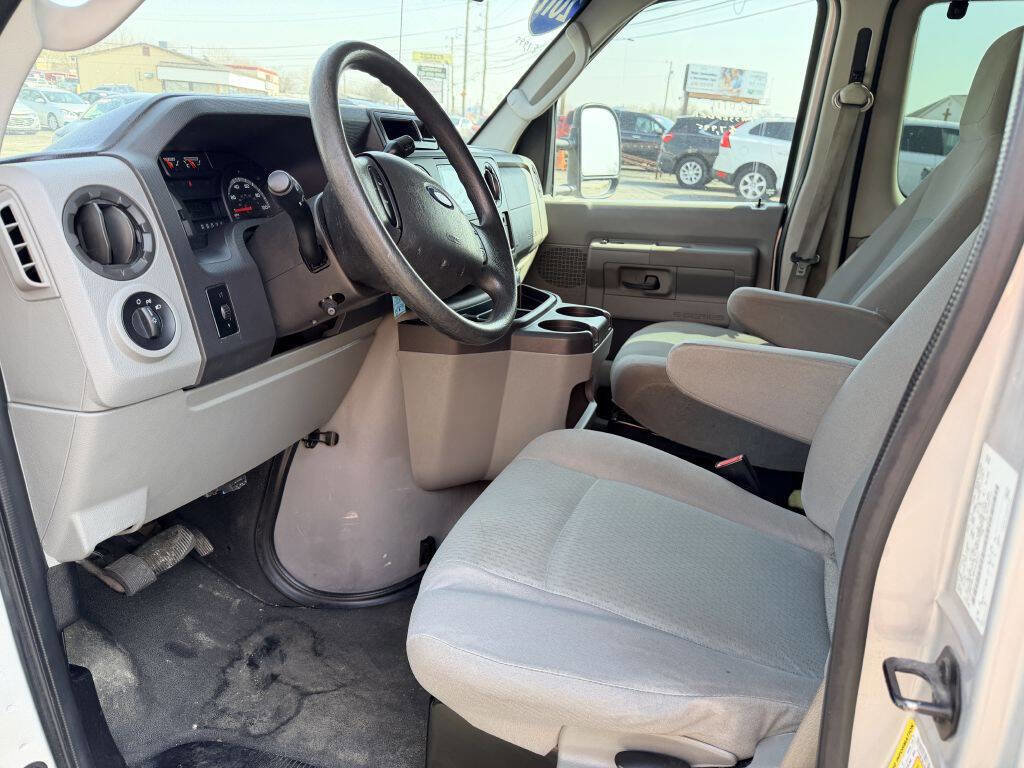 Used 2011 Ford E-350 and Econoline 350 XLT RWD image 11