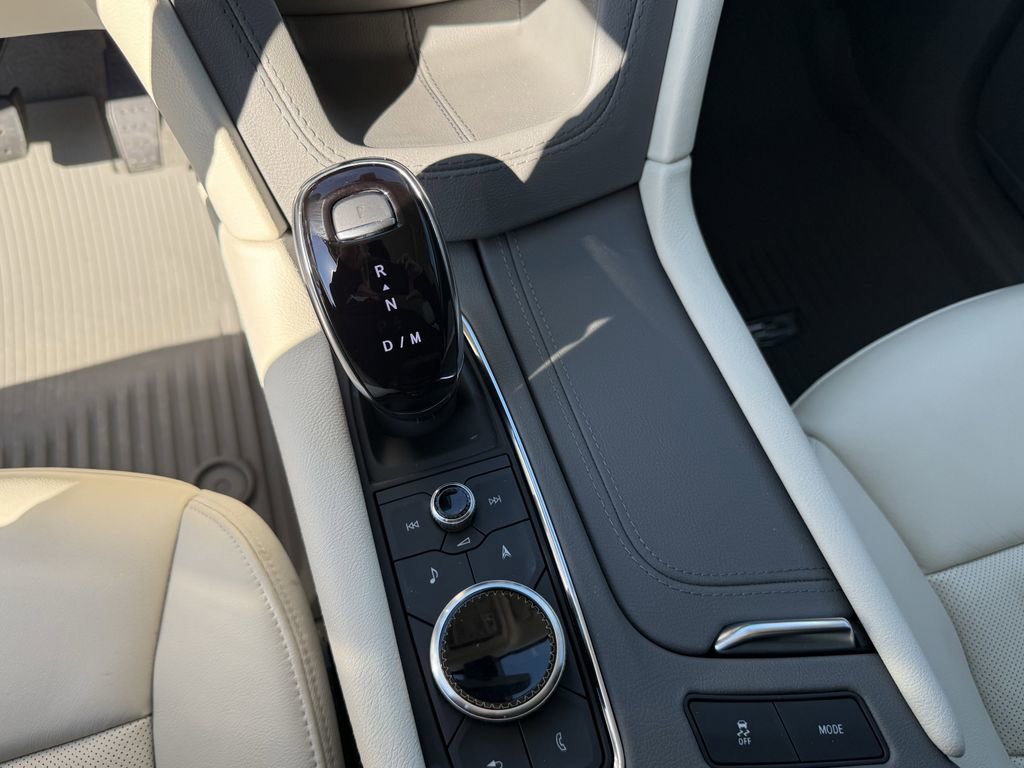 Used 2024 Cadillac XT6 Premium Luxury w/ Technology Package image 21