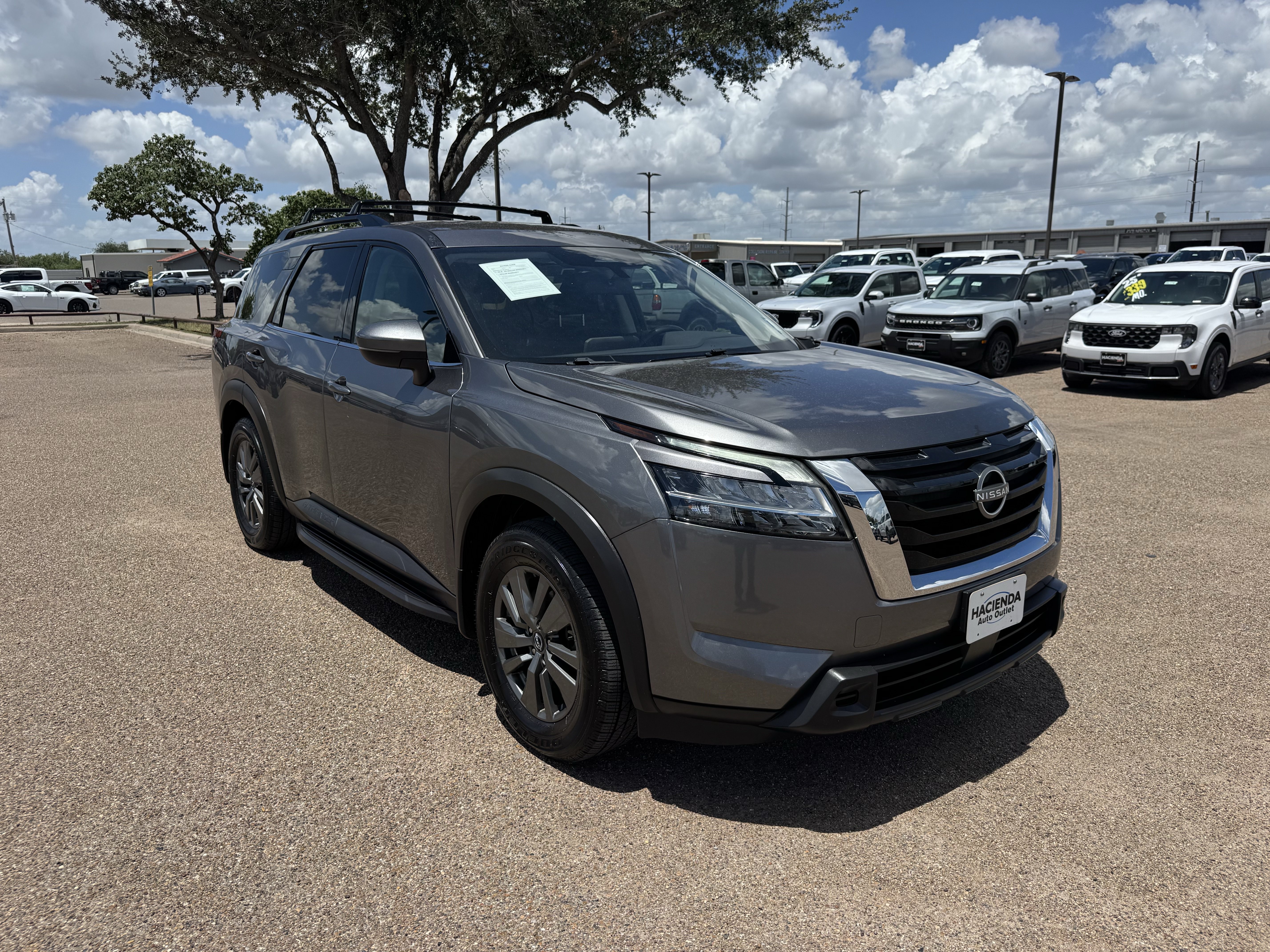 Used 2022 Nissan Pathfinder SV FWD image 5