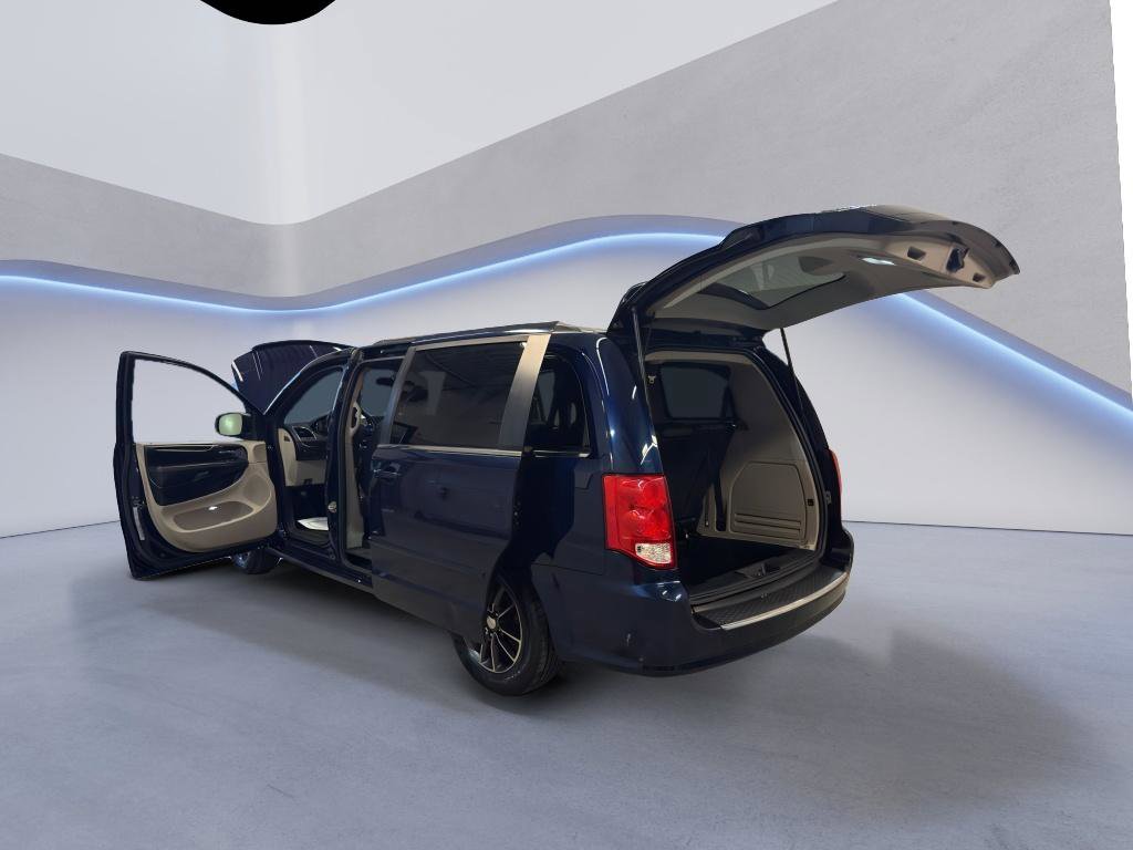 Used 2017 Dodge Grand Caravan SXT FWD image 10