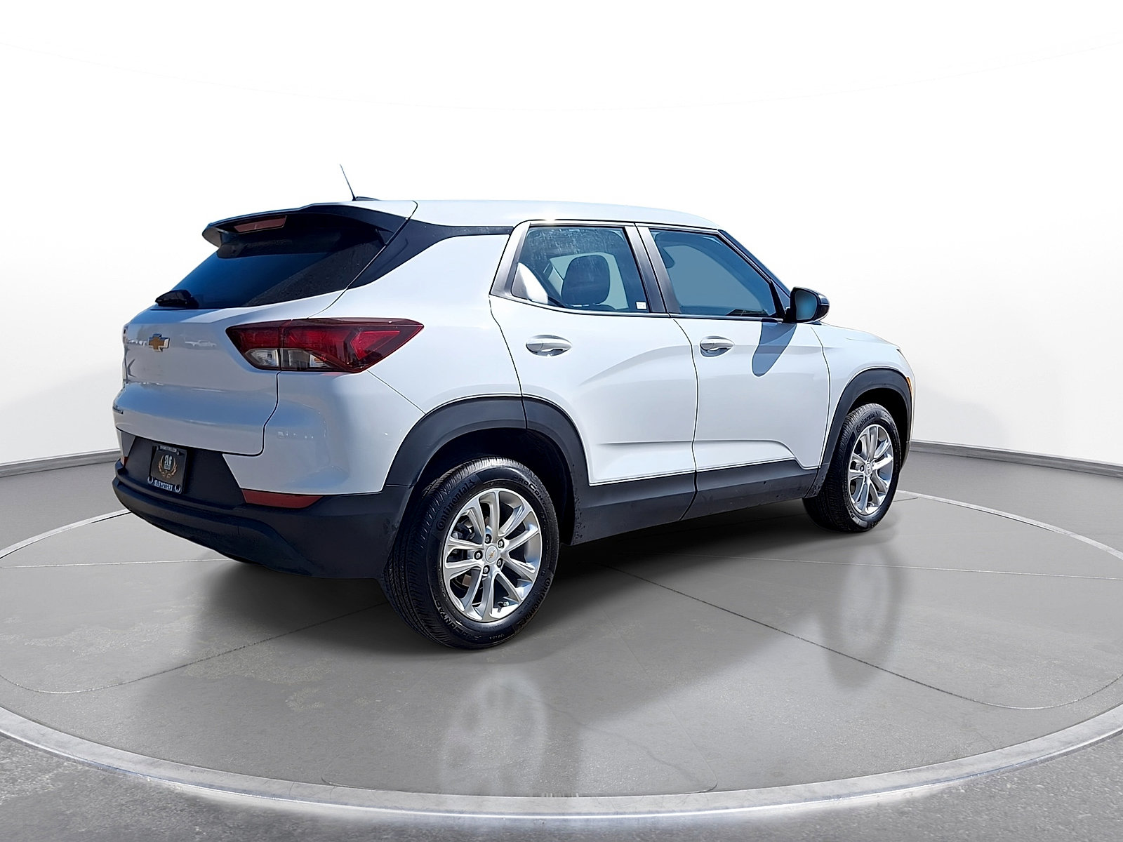 Used 2025 Chevrolet TrailBlazer LS FWD image 8