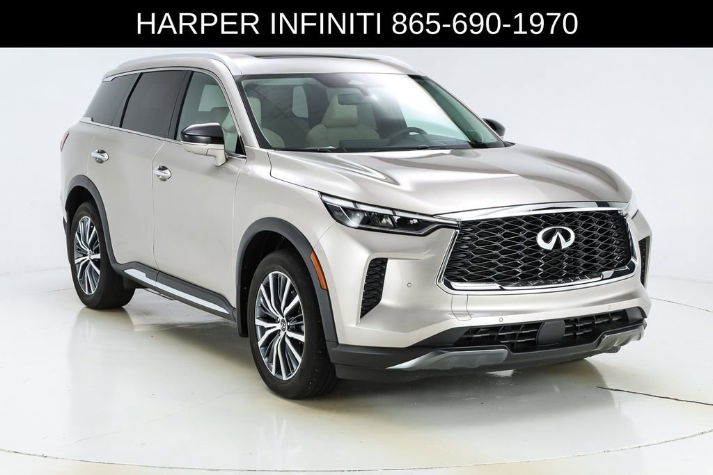 Used 2023 INFINITI QX60 Sensory w/ Vision Package AWD/4WD image 16