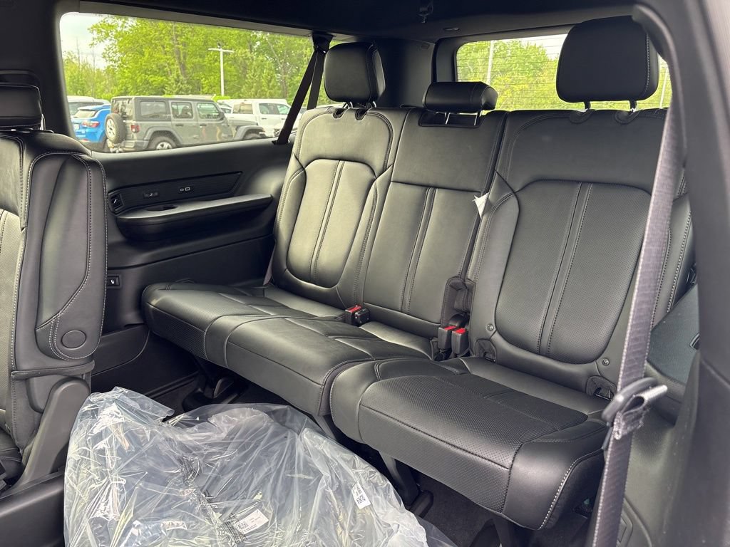 New 2026 Jeep Grand Wagoneer L Limited AWD/4WD image 20