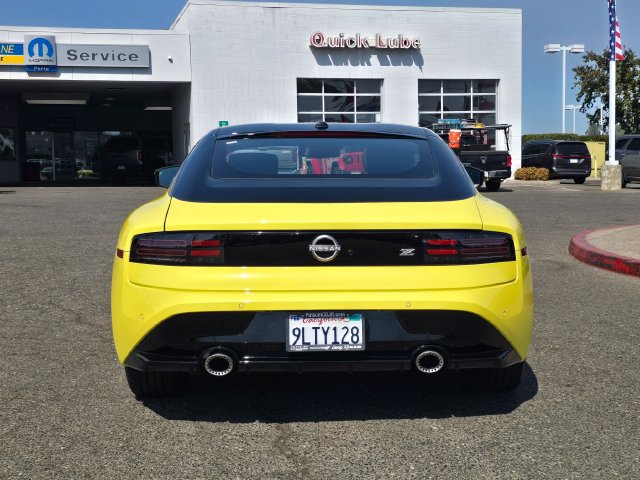 Used 2024 Nissan Z Sport w/ Floor Mat Package RWD image 5