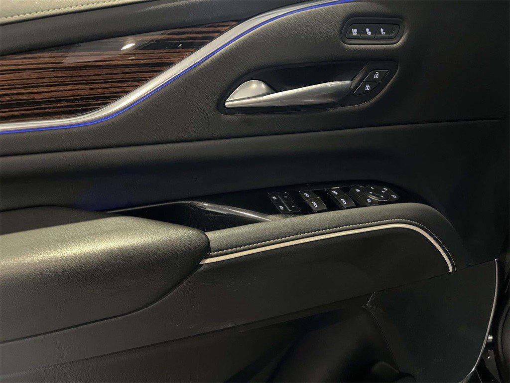 Certified 2024 Cadillac Escalade Premium Luxury image 13