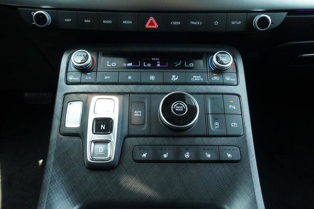 Used 2024 Hyundai Palisade Limited FWD image 15