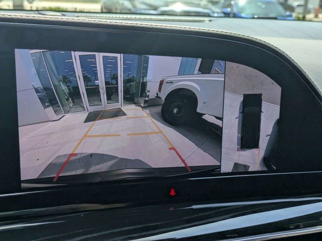 Used 2024 Cadillac Escalade ESV V image 19