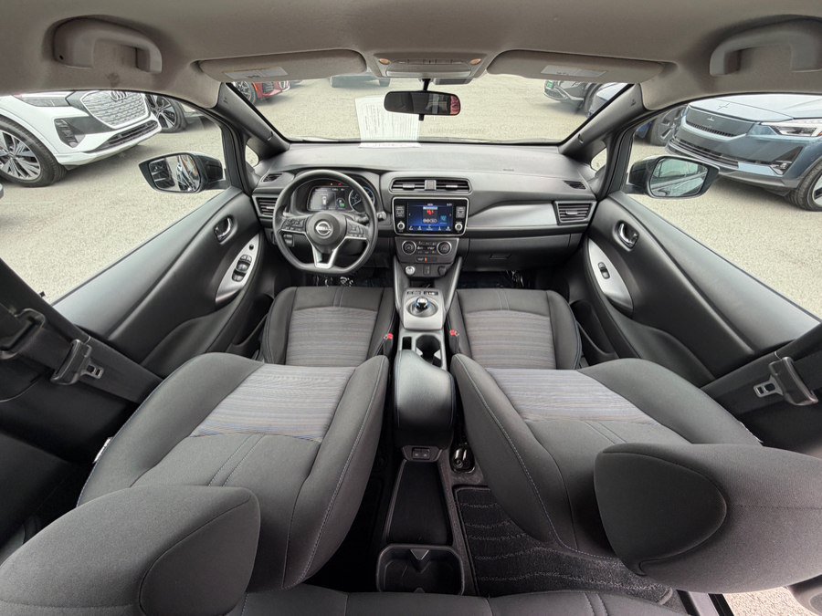 Used 2025 Nissan Leaf S FWD image 20