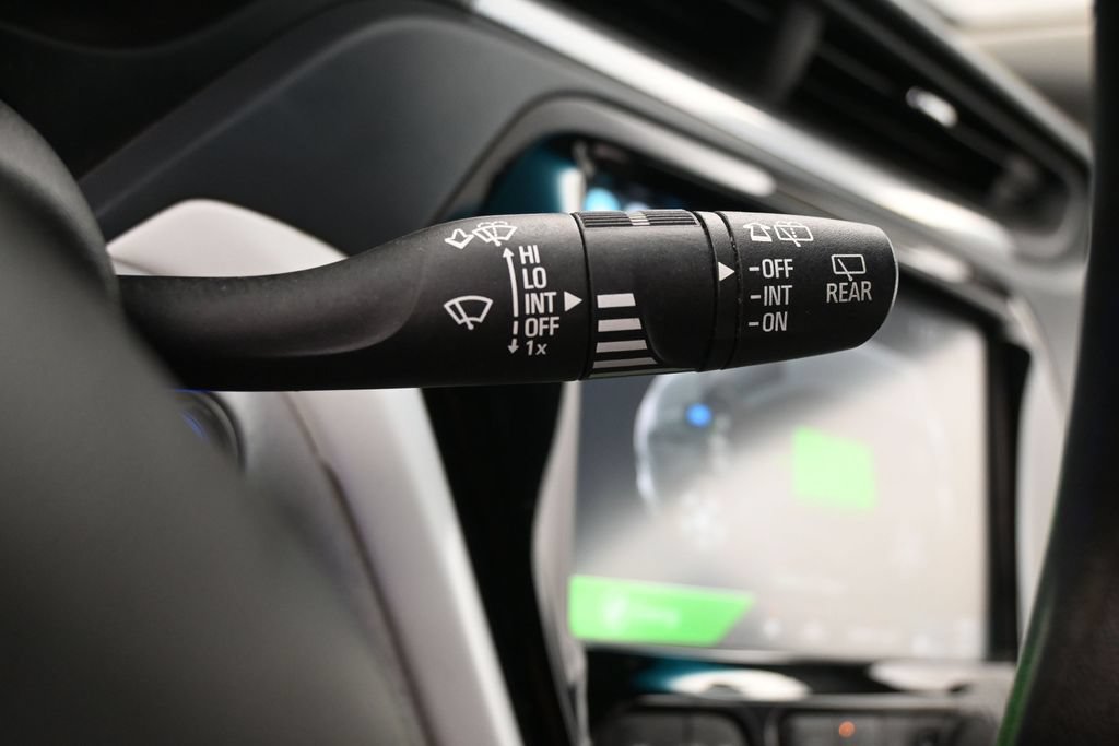 Used 2018 Chevrolet Bolt LT FWD image 17