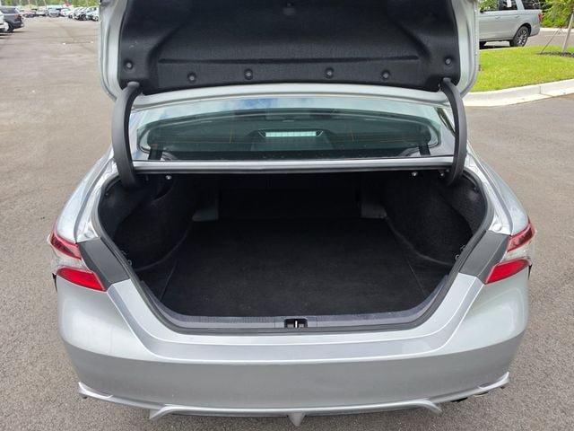 Used 2024 Toyota Camry SE FWD image 10