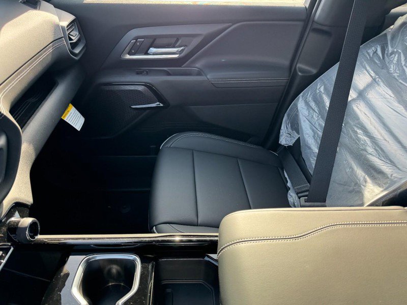 New 2026 Chevrolet Silverado EV LT image 35