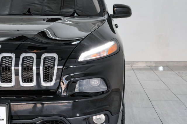 Used 2018 Jeep Cherokee Latitude FWD image 43