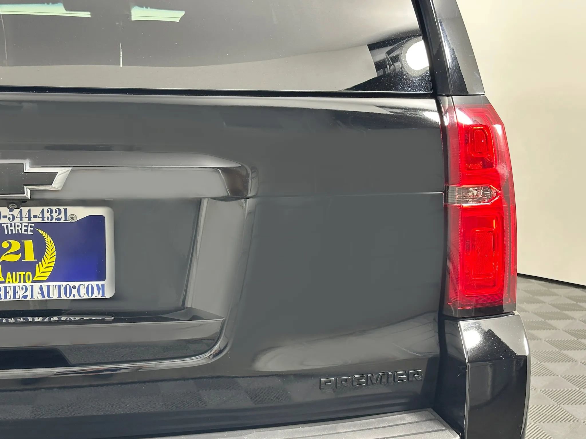 Used 2019 Chevrolet Tahoe Premier AWD/4WD image 11