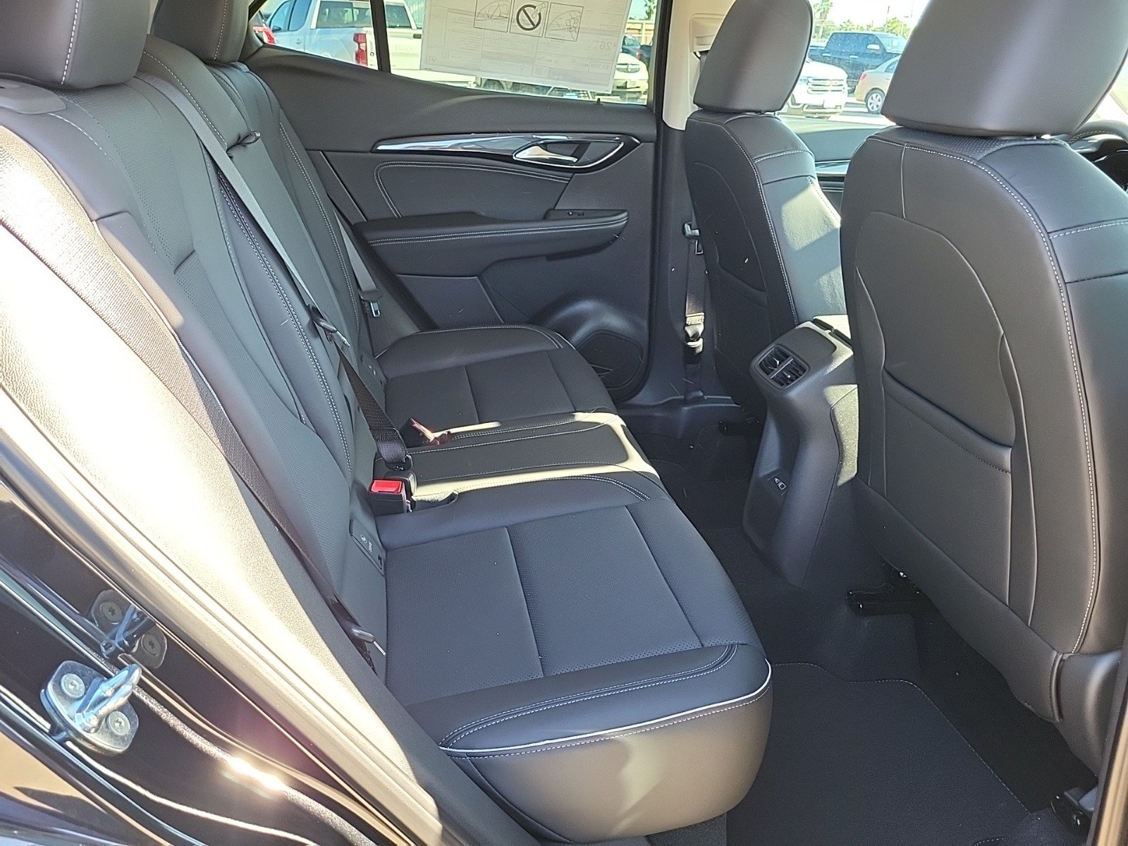 Used 2023 Buick Envision Essence FWD image 11