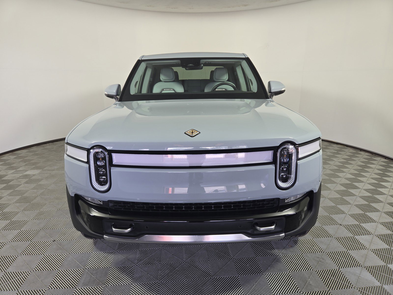 Used 2023 Rivian R1T Adventure AWD/4WD image 8