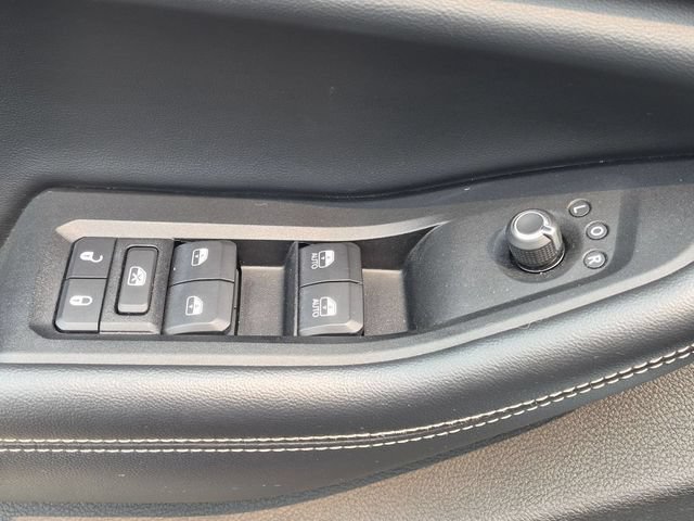 Used 2022 Jeep Grand Cherokee L Limited AWD/4WD image 15