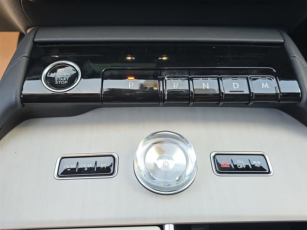 New 2025 Lincoln Navigator Reserve w/ Jet Appearance Package image 23