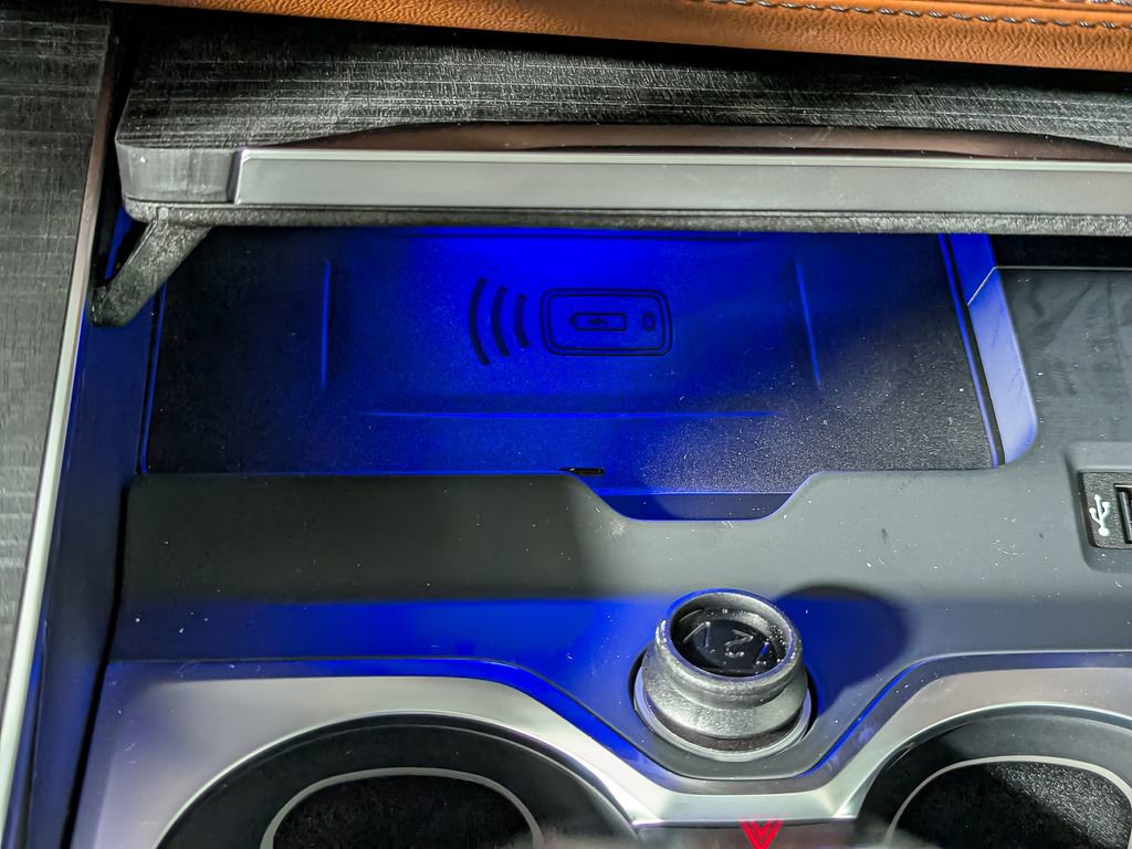 New 2026 BMW ALPINA XB7 image 29