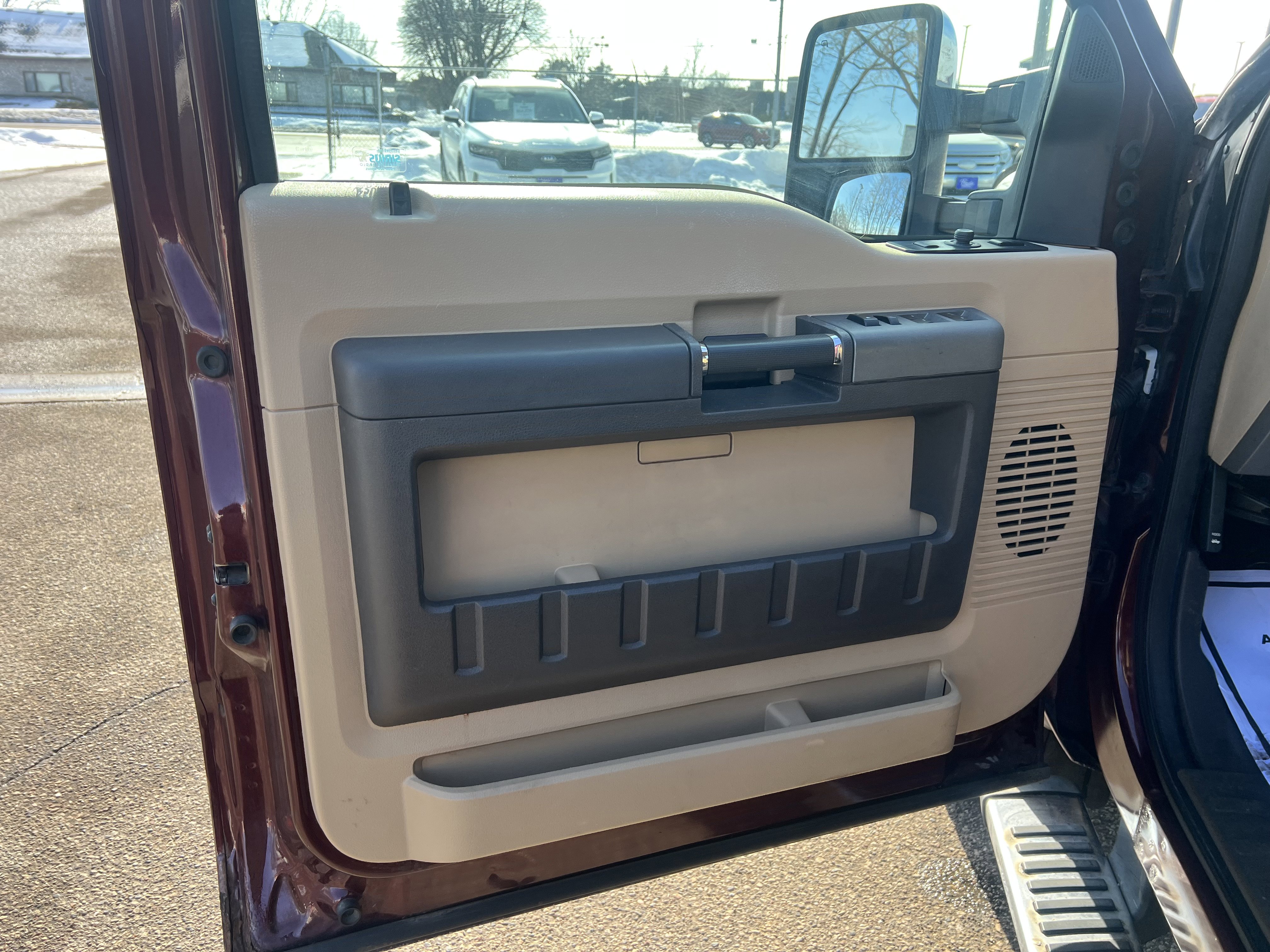 Used 2011 Ford F250 Lariat w/ Lariat Interior Pkg image 15