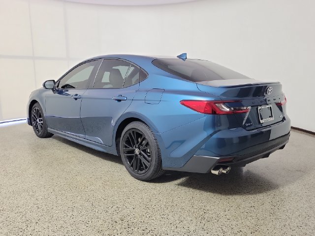 Used 2026 Toyota Camry SE FWD image 7