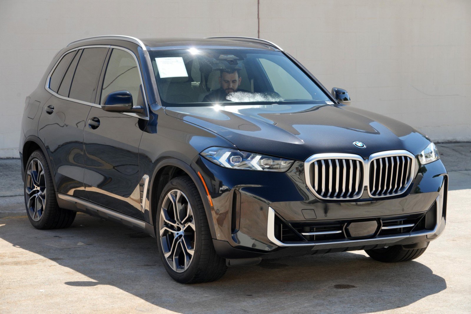 Used 2024 BMW X5 xDrive50e w/ Premium Package AWD/4WD image 61