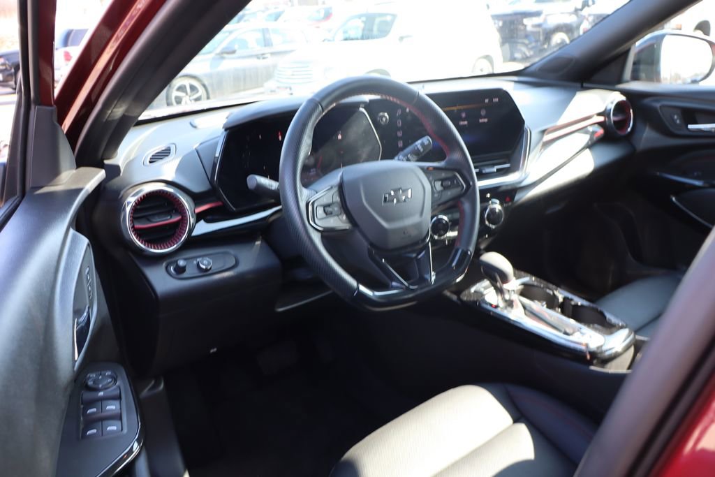 Used 2024 Chevrolet Trax RS w/ Driver Confidence Package image 11