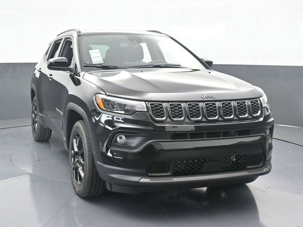 Used 2026 Jeep Compass Latitude AWD/4WD image 9