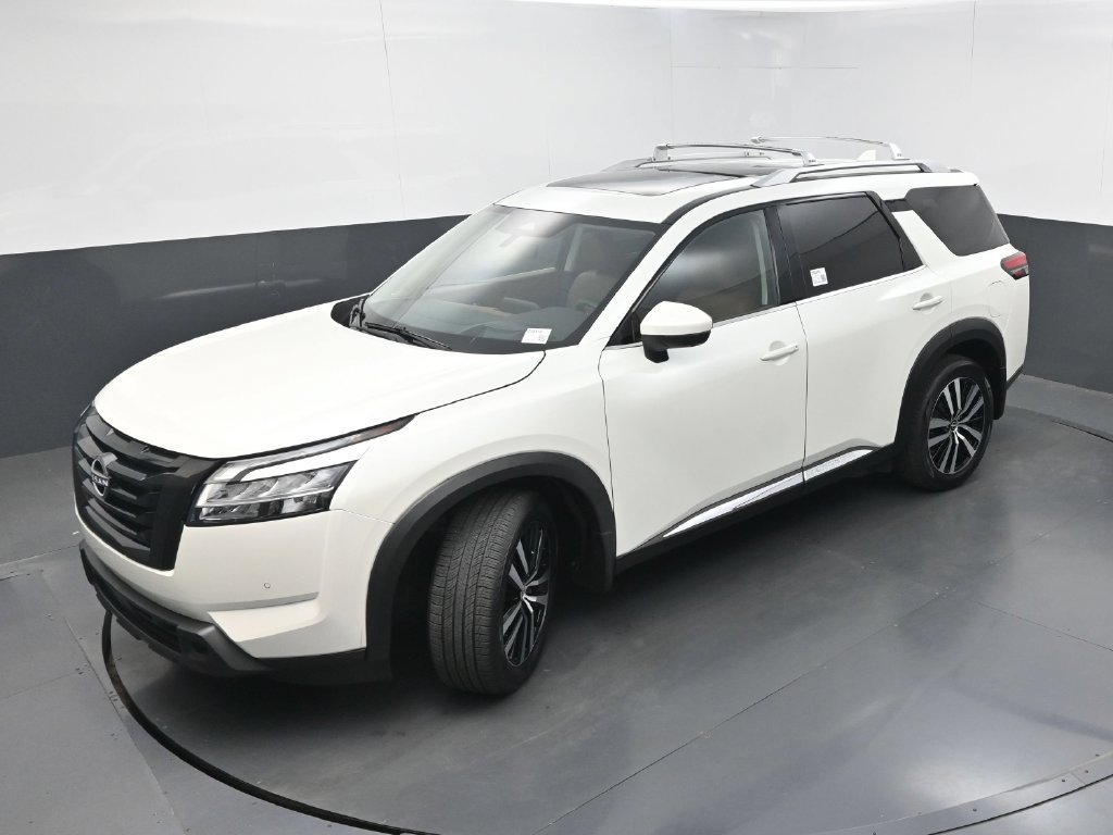 Used 2024 Nissan Pathfinder Platinum FWD image 37